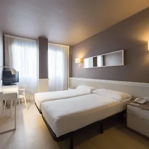 ** Hotel Paral-lel Espagne
